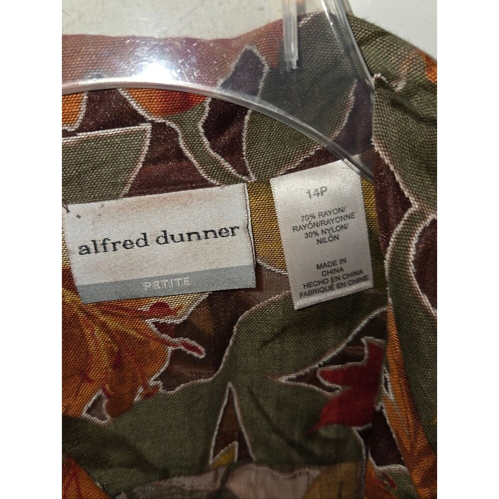 Alfred Dunner Semi Sheer Tropical Floral Print Button Down Shirt - Picture 7 of 10